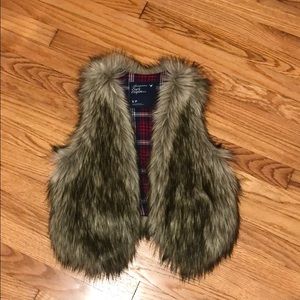 American Eagle faux fur vest